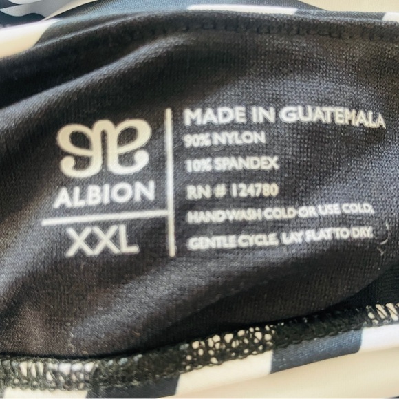 NWT Albion Hang Ten Game Changer Swim Crop Bathing Suit Black & White Stripes - Picture 6 of 6